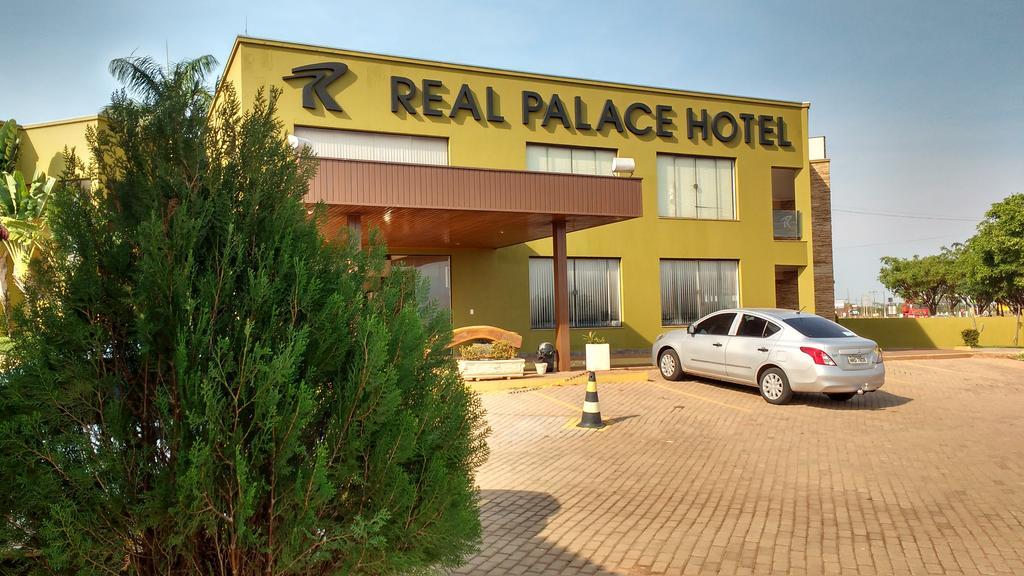Real Palace Hotel Três Lagoas Esterno foto